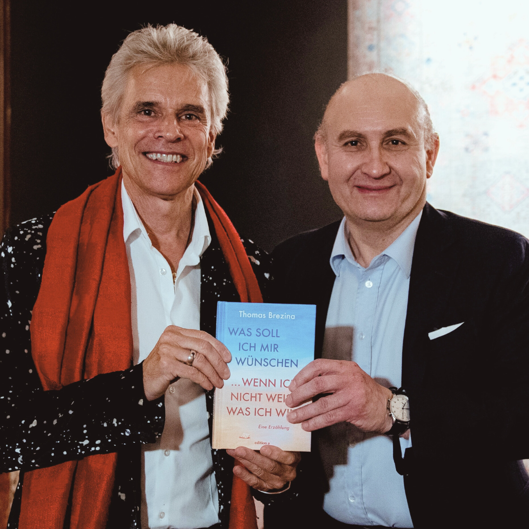 Autor Thomas Brezina präsentiert sein neues Buch